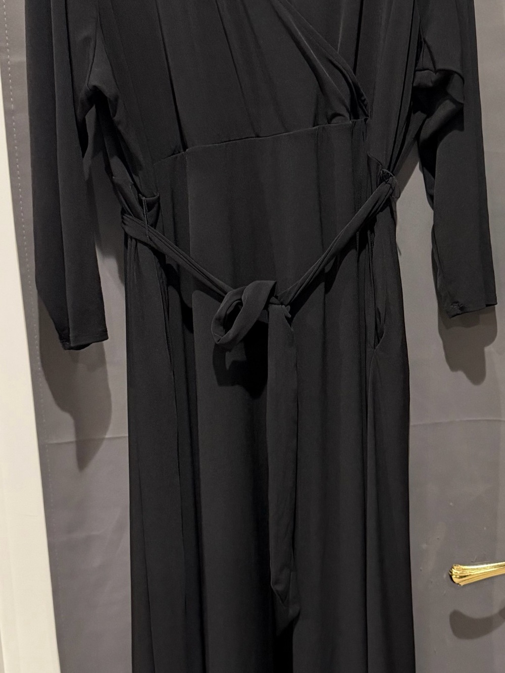 Classic and flattering Torrid black maxi dress in Size 4 (worn once)